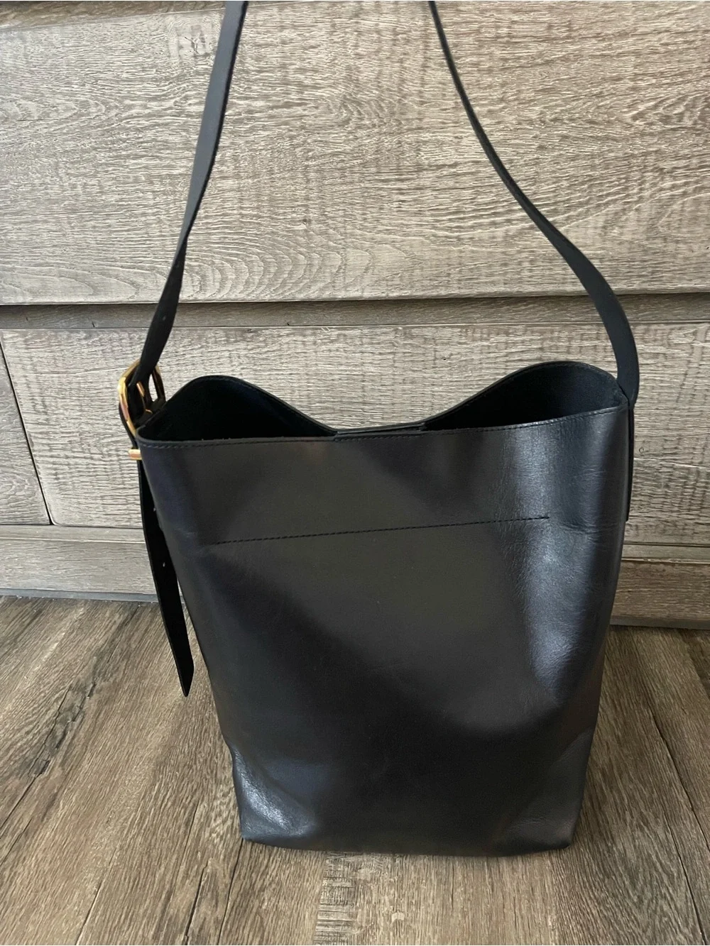 Madewell Essential Bucket Tote BagBlack Leather Bucket Bag with Adjustable Strap